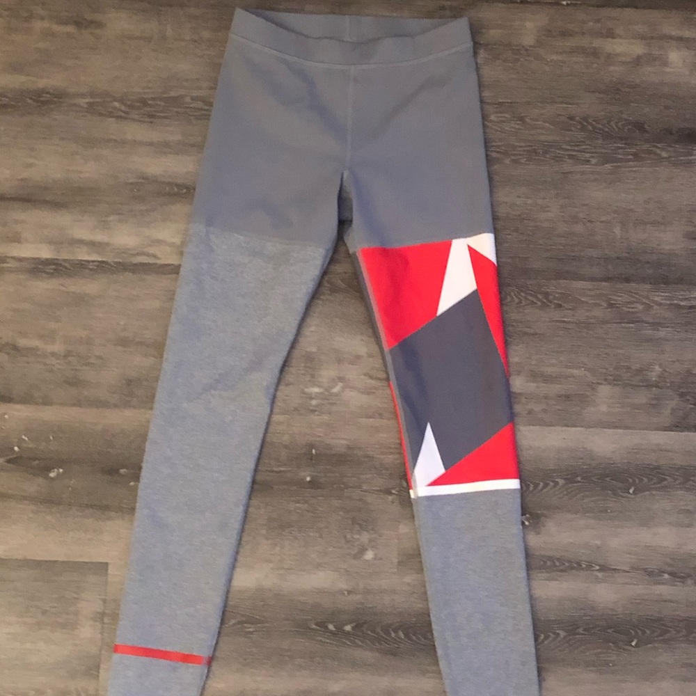 Under Armor XS Ankle Length Geographic Leggings